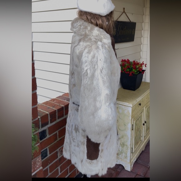 Brown suede and Cream Fur Coat - Picture 9 of 10